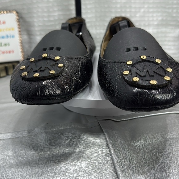 (Q7) MICHAEL KORS women's leather ballet flats, size 9M with Gold Accents - Picture 3 of 13